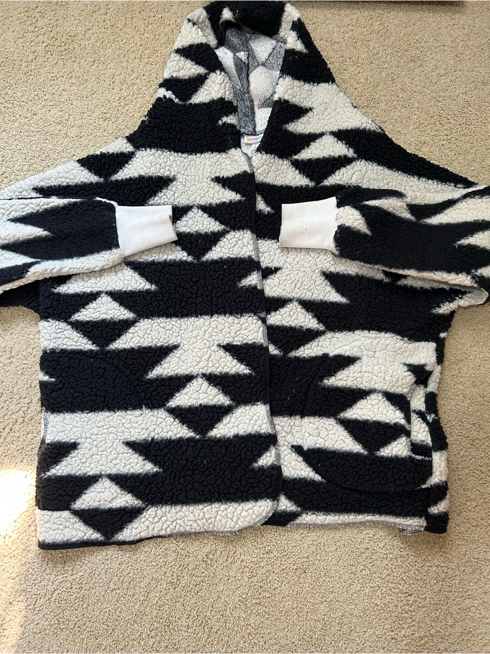 LuLaRoe Women’s L Black & Cream Sherpa Cardigan/Jacket